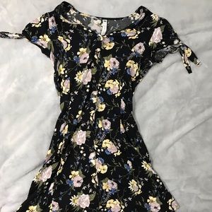 Old fashioned print dress from sport check